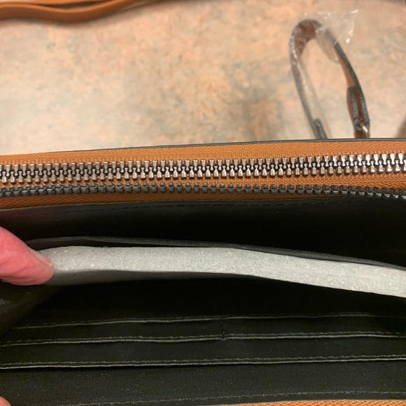 New crossbody bag - Picture 6 of 7